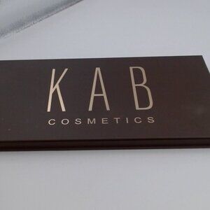 KAB Cosmetics – Contour Palette (8 Colors) – BRAND NEW IN BOS